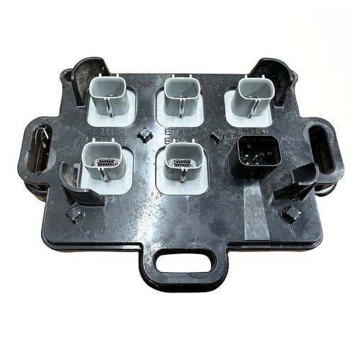 422045 | 5 Port Ethernet Basic Control Unit | John Deere S760 S770 S780 S785 S790 T550 T560 T660 T670 W540 W550 W650 W660 6R 110 6R 120 6R 130 6R 140 6R 145 6R 155 6R 165 6R 175 6R 185 6R 195 6R 215 6R 230 6R 250 6110R 6120R 6130R 6135R |  | RE572213