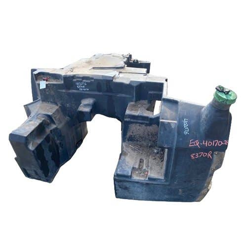 Used Fuel Tank fits John Deere 8245R 8270R 8295R 8320R 8345R 8370R 8400R RE582824 RE582830 Used Fuel Tank fits John Deere 8245R 8270R 8295R 8320R 8345R 8370R 8400R RE582824 RE582830