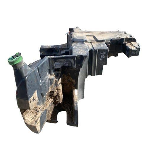 402076 | Fuel Tank | John Deere 8245R 8270R 8295R 8320R 8345R 8370R 8400R |  | RE582830 | RE582824