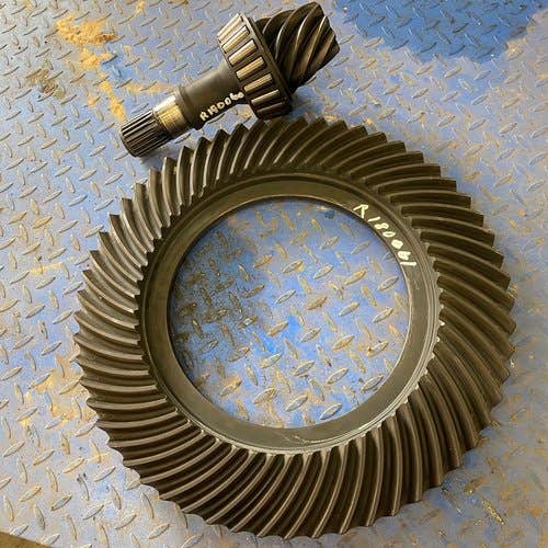 Used Ring Gear and Pinion Set Front fits John Deere 9120 9220 9320 9360R 9410R 9420 9460R 9520 9620 RE594875 R180061 R180060