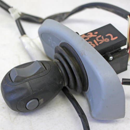 437061 | Joystick | New Holland T6030 T6050 T6070 T6080 T6090 T7030 T7040 T7050 T7060 T7070 T6.140 T6.150 T6.155 T6.160 T6.165 T6.175 T7.170 T7.185 T7.200 T7.210 T7.220 T7.230 T7.235 T7.245 T7.250 T7.260 T7.270 T8.275 T8.300 T8.320 T8.330 |  | 84253193