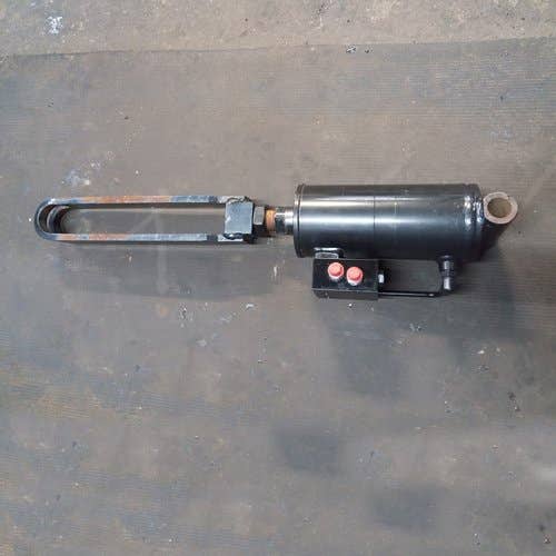 423226 | Wing Lock Up Cylinder Right Hand | Kinze 3660 |  | GA13094 | KA13094