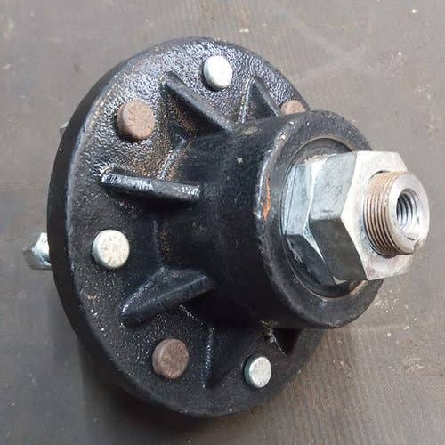 423225 | Transport Wheel Hub Assembly | Kinze 3600 3660 |  | GA4729 | 8 BOLT
