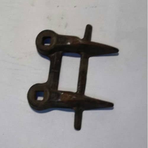 Used Knife Guard fits John Deere 200 213 215 218 220 222 224 230 300 900 918 920 240 350 710 720 820 920 1207 1209 1214 1217 1380 1424 1600 120 E57752 Used Knife Guard fits John Deere 200 213 215 218 220 222 224 230 300 900 918 920 240 350 710 720 820 920 1207 1209 1214 1217 1380 1424 1600 120 E57752