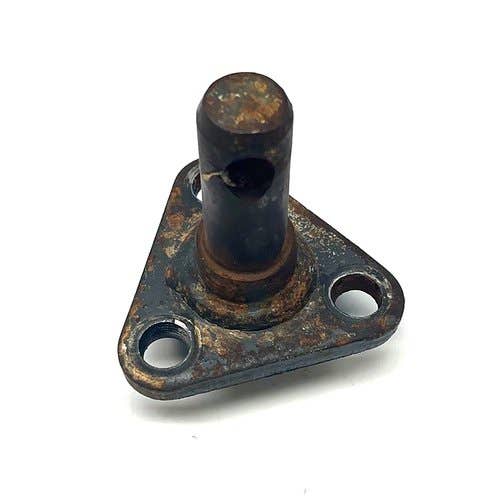 Used Lower Link Holder fits Kubota L2050 L2350 L2600 31351-29823 31351-29820 Used Lower Link Holder fits Kubota L2050 L2350 L2600 31351-29823 31351-29820