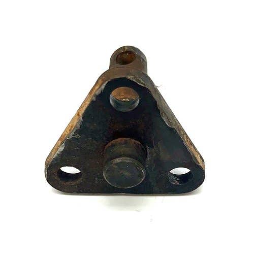 421473 | Lower Link Holder | Kubota L2050 L2350 L2600 |  | 31351-29820 | 31351-29823