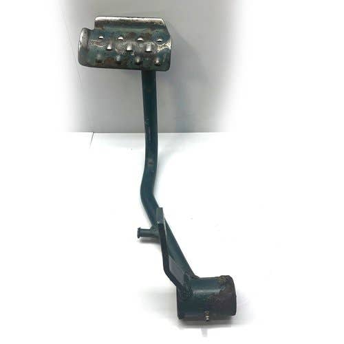 423267 | Clutch Pedal | Kubota L2250 |  | 32420-15700