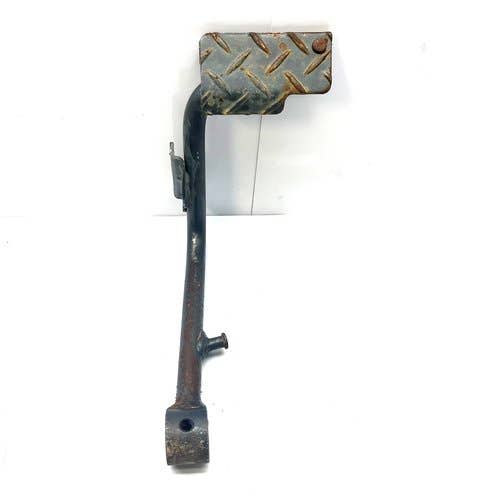 421576 | Brake Pedal. Left Hand | Kubota L2050 L2350 L2600 |  | 35260-28610