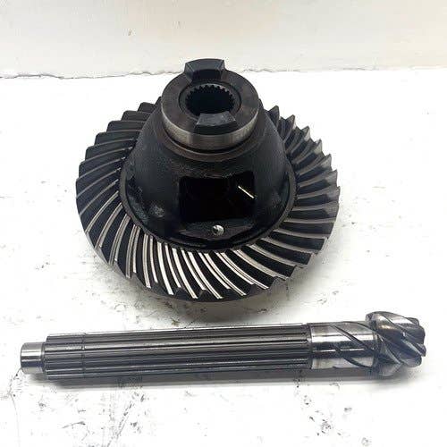 Used Rear Differential Assembly with Ring Gear and Pinion fits Kubota B2710 B3200 B7800 6C170-97910 6C170-97917