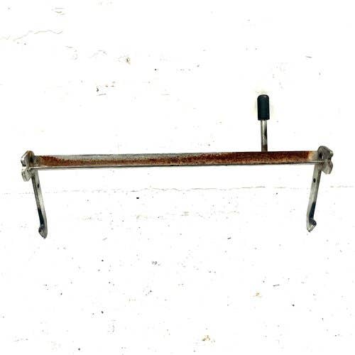 413238 | Seat Hook | Kubota BX2670 |  | K2771-56372