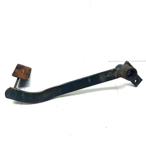 422446 | Clutch Pedal | Kubota L3600 L4200 L4310 |  | TA040-44052