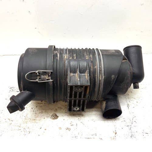 Used Air Cleaner Assembly (Less Filter) fits Kubota L2501 L3200 L3800 TC220-16300 Used Air Cleaner Assembly (Less Filter) fits Kubota L2501 L3200 L3800 TC220-16300