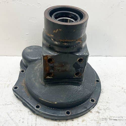 Used Axle Case Left Hand fits Kubota L2501 L3200 L3800 TC220-27330 Used Axle Case Left Hand fits Kubota L2501 L3200 L3800 TC220-27330