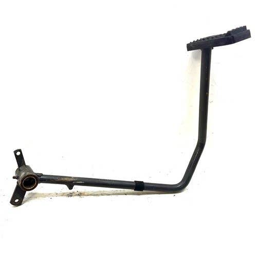 Used Brake Pedal Right Hand fits Kubota L2501 L3200 L3800 TC220-57363 Used Brake Pedal Right Hand fits Kubota L2501 L3200 L3800 TC220-57363