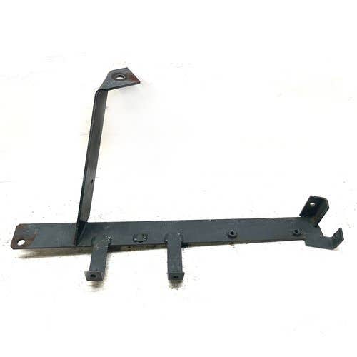 Used Fender Support Right Hand fits Kubota L2501 L3200 L3800 TC420-29220