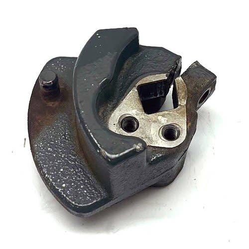 Used Trunnion Link Holder fits Kubota L3301 L3901 TC682-59342 Used Trunnion Link Holder fits Kubota L3301 L3901 TC682-59342