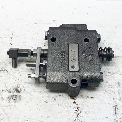 415639 | Hydraulic Control Valve Assembly | Kubota L2501 L3200 L3800 |  | YW652-00100
