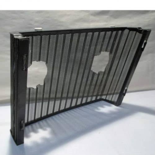 412426 | Lower Grill Screen | Ford 2310 2610 2810 2910 3610 3910 4610 5610 6610 7610 |  | E1NN8200AA | 81877100 | 83986501