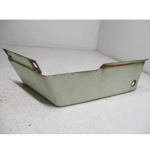 Used Lower Steering Support Panel RH fits International 806 1206 2806 21206 382643R1 Used Lower Steering Support Panel RH fits International 806 1206 2806 21206 382643R1