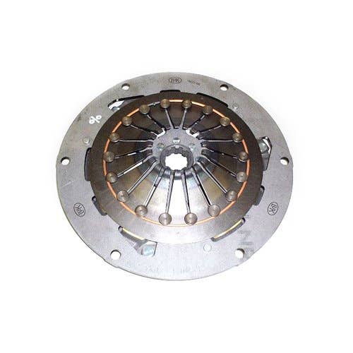 168697 | LuK® Premium Pressure Plate | Case IH 258 395 485 485XL 495XL 585 585XL 685 695 785 785XL 795 795XL 884 885 885XL 995 |  | 131003811