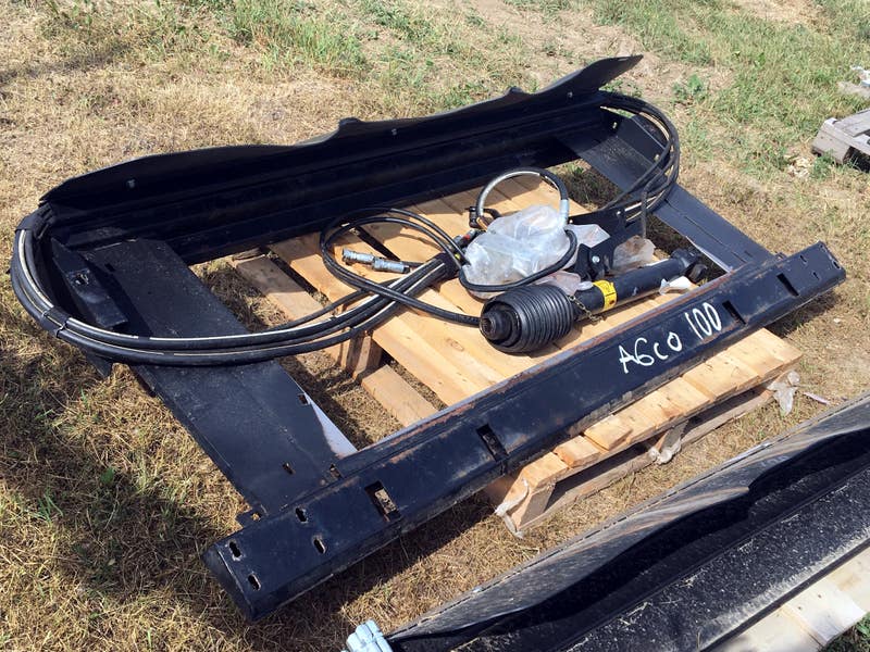 MacDon to Agco Adapter Completion Kit (FM100) MacDon to Agco Adapter Completion Kit (FM100)