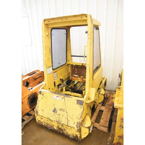 Used Main Frame fits New Holland L225 L325 L425 L445 626600 711266