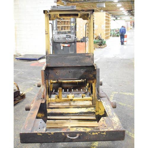 434330 | Main Frame | New Holland L781 L783 L785 |  | 9619991