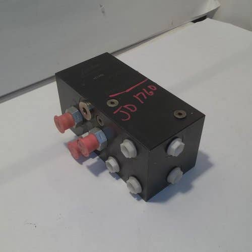 433456 | Manual Hydraulic Valve | John Deere 1760 1765 |  | AA41239