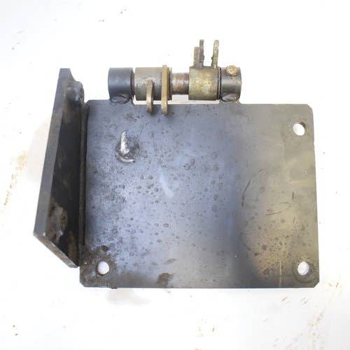 435143 | Manual Valve Block Bracket | JCB 180T 190 190T 1110 1110T |  | 335/02183