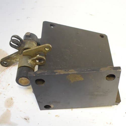 435143 | Manual Valve Block Bracket | JCB 180T 190 190T 1110 1110T |  | 335/02183