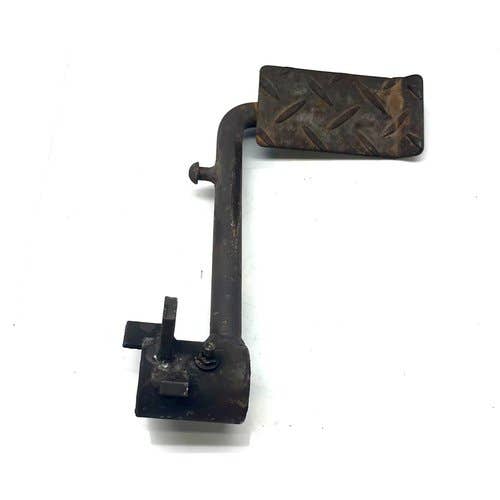 421858 | Clutch Pedal | Massey Ferguson 1010 |  | 3284893M91
