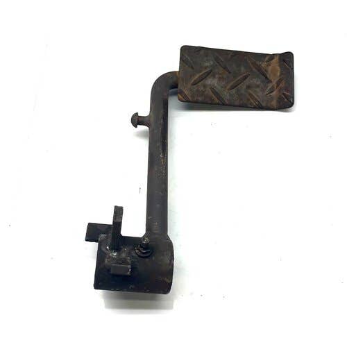 421858 | Clutch Pedal | Massey Ferguson 1010 |  | 3284893M91