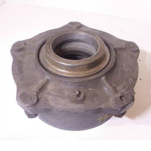 496546 | MFWD Front Hub | Massey Ferguson 2640 3505 3525 3545 3630 3650 |  | 1617838M1