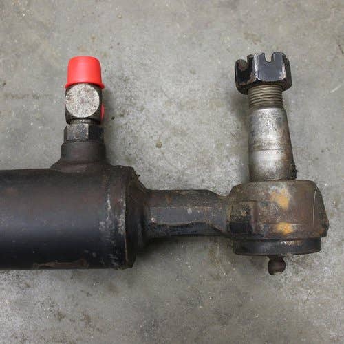 438407 | MFWD Steering Cylinder Assembly - Right Hand | Case IH 7110 7120 7130 7140 7150 7210 7220 7230 7240 7250 |  | 1349018C1 | 070SL114-2  | 277766A1 | 1954197C1