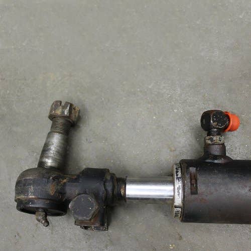 438407 | MFWD Steering Cylinder Assembly - Right Hand | Case IH 7110 7120 7130 7140 7150 7210 7220 7230 7240 7250 |  | 1349018C1 | 070SL114-2  | 277766A1 | 1954197C1