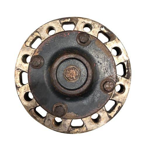 439330 | Mid-Roller Hub Assembly | John Deere 8120T 8220T 8230T 8320T 8330T 8420T 8430T 8520T |  | RE199139 | R193090 | RE216701 |  R194071