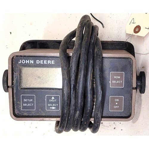 Used Monitor Console Computer Trak 200 fits John Deere 7000 7100 7200 7300 AA53818 AA35630 AA36348 AA29881 AA59950 Used Monitor Console Computer Trak 200 fits John Deere 7000 7100 7200 7300 AA53818 AA35630 AA36348 AA29881 AA59950