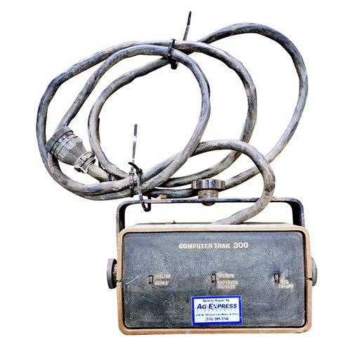 411236 | Monitor Console | Computer Trak 300 | John Deere 7000 7100 7200 7300 |  |  AA37397 | AA30827