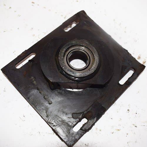 434657 | Motor Mount | RH | Gehl SL3725 SL3825 3725 3825 |  | 113968