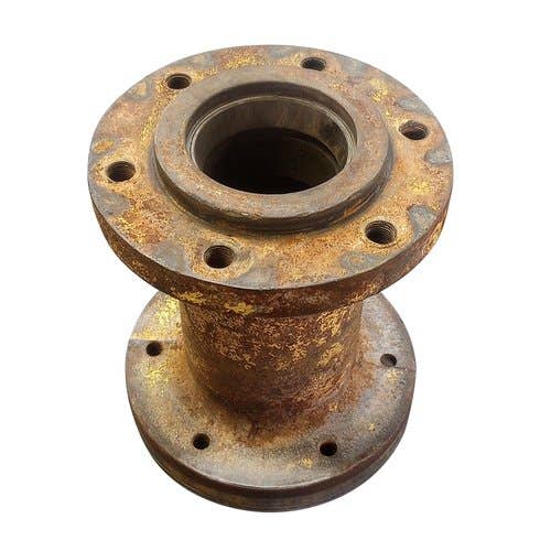 438813 | Hub | New Holland L35 L775 L778 L779 |  | 196925