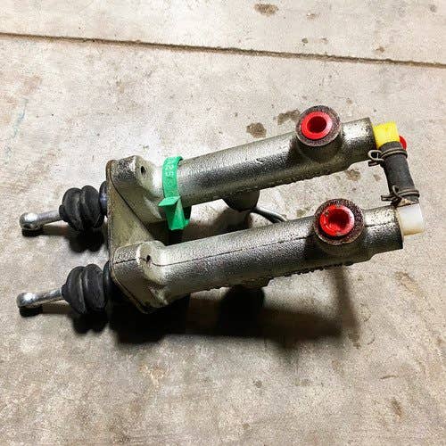 413796 | Master Cylinder | Dual Stage | New Holland TS6.120 |  | 47739300