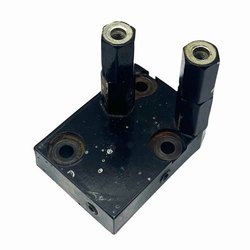 Used Oil Flange fits New Holland Workmaster 55 84251159 Used Oil Flange fits New Holland Workmaster 55 84251159