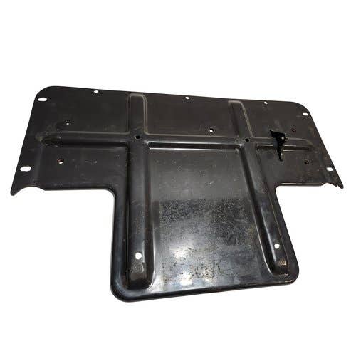 408922 | Seat pan | New Holland C227 C232 C234 C237 C238 C245 C327 C332 C334 C337 C338 C345 L213 L215 L216 L218 L220 L221 L223 L225 L228 L230 L234 L313 L315 L316 L318 L320 L321 L323 L325 L328 L330 L334 |  | 84284728