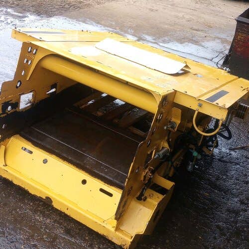 406193 | Federhouse Frame  | New Holland CR9040 CR9060 |  | 86602998