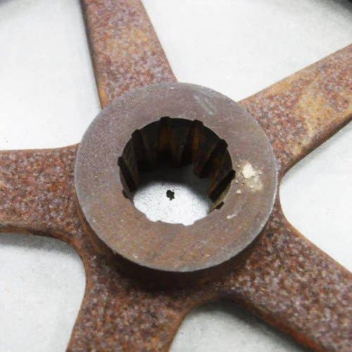 413768 | Feeder Drive Sprocket - 24T | New Holland BC5050 276 277 311 565 568 570 575 717W 770W 790W | Case IH SB521 SBX520 |  | 86640837