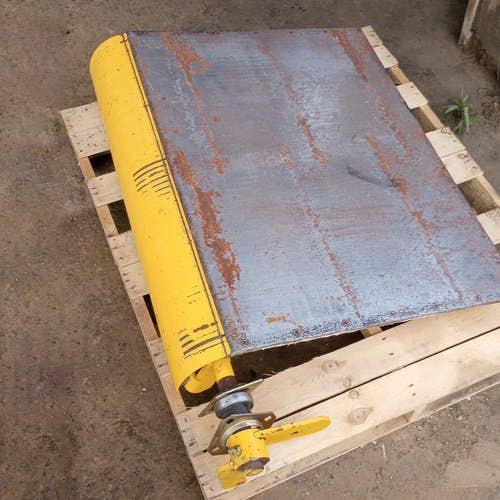 406634 | Stone Trap Door | New Holland CR9040 CR9060 |  | 87011587 | 87399444 |  86597095