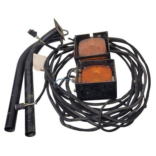 Used Auxiliary Lamp Assembly fits New Holland 74C 87024770 86535301 86536572 86572350 Used Auxiliary Lamp Assembly fits New Holland 74C 87024770 86535301 86536572 86572350