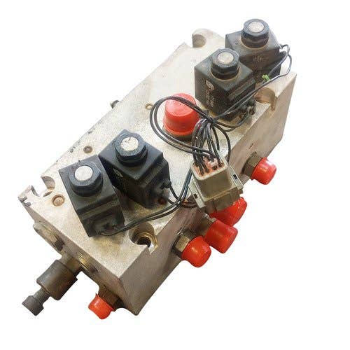 412148 | Hydraulic Divider Valve | New Holland CR9060 |  | 87340186