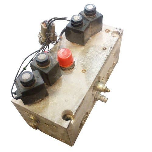 412148 | Hydraulic Divider Valve | New Holland CR9060 |  | 87340186