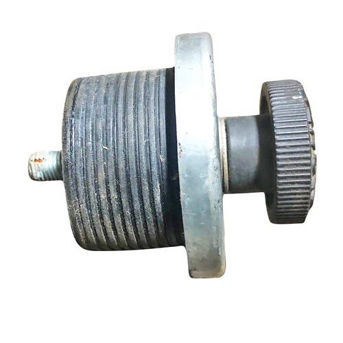440345 | Oil Filler Cap | John Deere 7200R 7210R 7215R 7230R 7250R 7260R 7270R 7280R 7290R 7310R 7630 7720 7730 7815 7820 7830 7920 8100 8100T 8110 8110T 8120 8120T 8130 8200 8200T 8210 8210T 8220 8220T 8225R 8230 8230T 8235R 8245R 8260R |  | RE28429